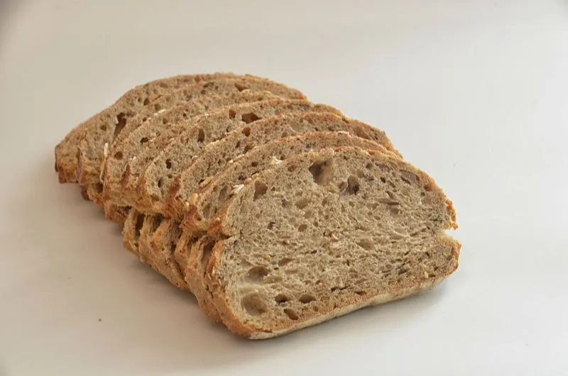 pão fatiado de aveia