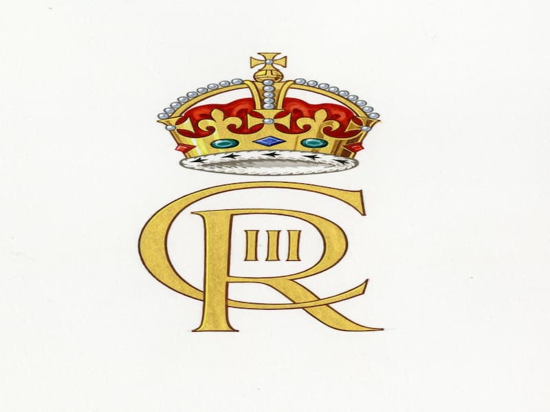 monograma oficial do rei charles iii